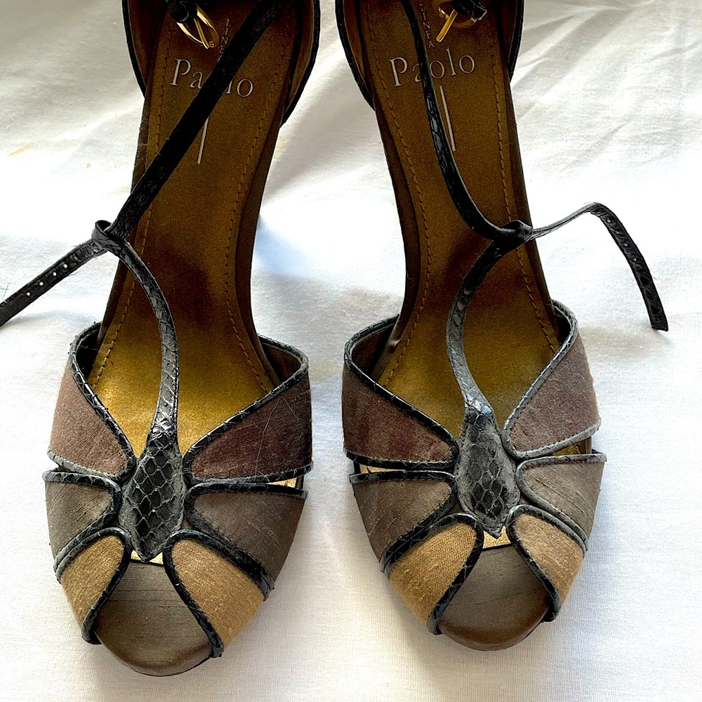 Shades of brown and black Paola heels